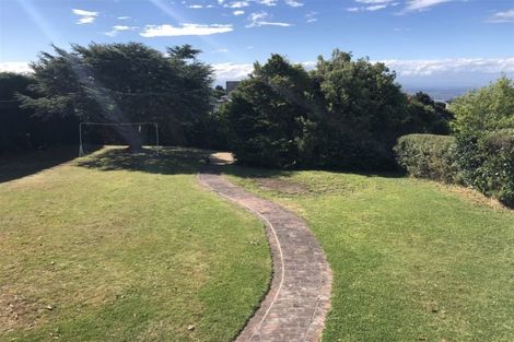 Photo of property in 13 Madeley Road, Mount Pleasant, Christchurch, 8081