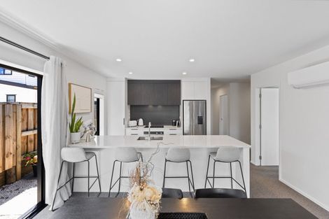 Photo of property in 56 Jacks Landing Drive, Hamilton Lake, Hamilton, 3204