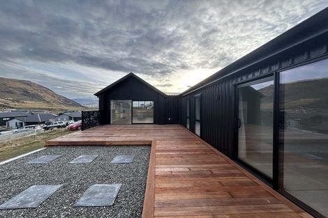 Photo of property in 45 Shepherd Road, Jacks Point, Queenstown, 9371