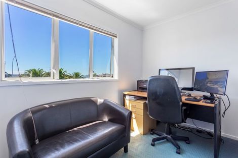 Photo of property in 418a Old Te Atatu Road, Te Atatu Peninsula, Auckland, 0610