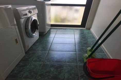 Photo of property in 3 Maidstone Place, Oteha, Auckland, 0632