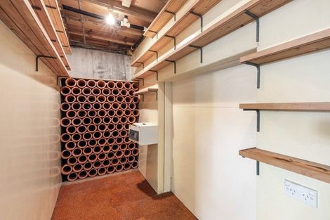 Photo of property in 28 Edgecombe Street, Newlands, Wellington, 6037