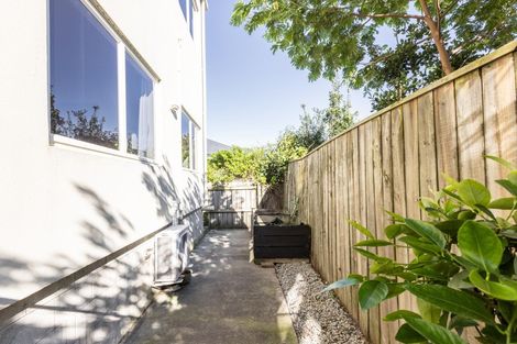 Photo of property in 627 Marine Parade, Napier South, Napier, 4110