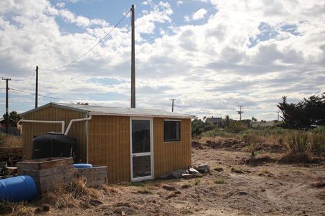 Photo of property in 82 Oki Street, Oreti Beach, Invercargill, 9879
