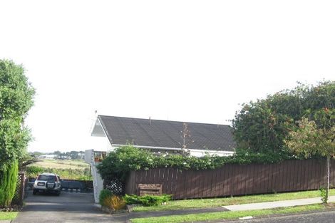 Photo of property in 24 Ellesmere Crescent, Pakuranga Heights, Auckland, 2010