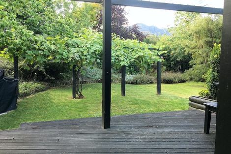 Photo of property in 14 Preston Drive, Arrowtown, 9302