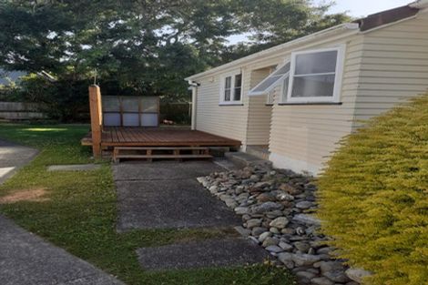 Photo of property in 5 Hobbs Grove, Epuni, Lower Hutt, 5011