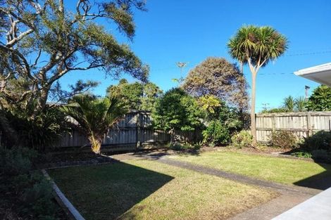 Photo of property in 28 Old South Road, Okato, 4335