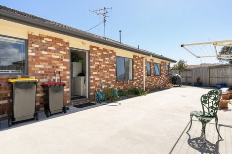 Photo of property in 5 Carlsberg Place, Papamoa Beach, Papamoa, 3118