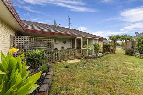 Photo of property in 3 Foxtail Fern, Kelvin Grove, Palmerston North, 4414