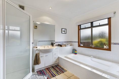 Photo of property in 150 Waitaha Road, Welcome Bay, Tauranga, 3112