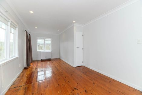 Photo of property in 70 Hobsonville Road, West Harbour, Auckland, 0618