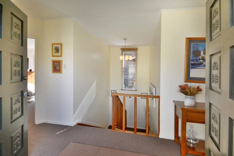 Photo of property in 46 Pioneer Crescent, Helensburgh, Dunedin, 9010