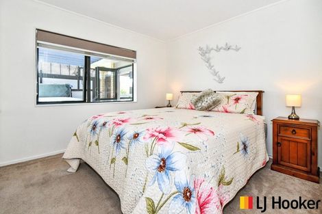 Photo of property in 1 Mull Place, Wattle Downs, Auckland, 2103