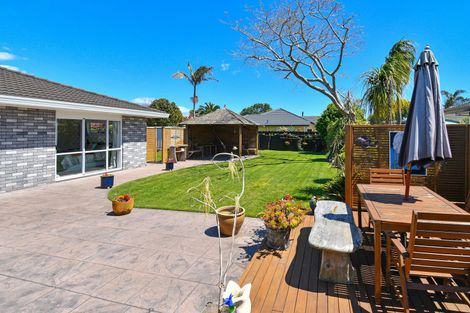 Photo of property in 38 Perotti Place, Conifer Grove, Takanini, 2112