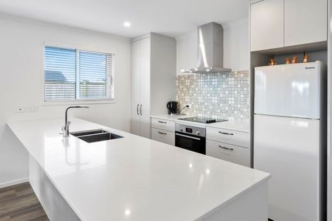 Photo of property in 4 Piripono Crescent, Pukekohe, 2120