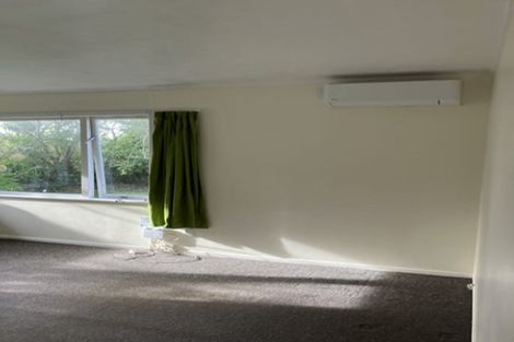 Photo of property in 9 Archbold Street, Newlands, Wellington, 6037