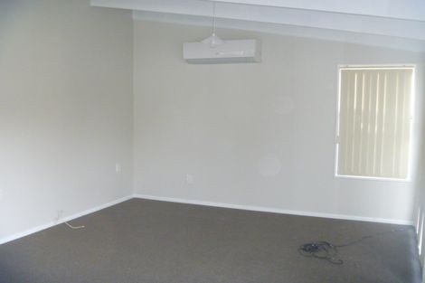 Photo of property in 1 Margan Place, Red Hill, Papakura, 2110