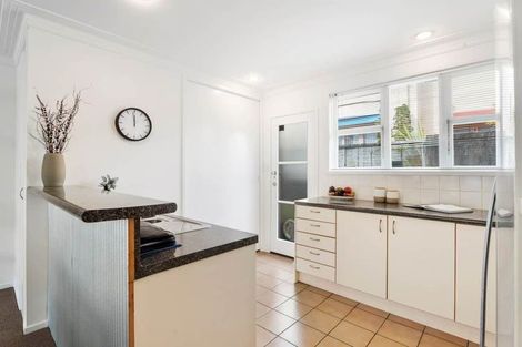 Photo of property in 2/29 Dudley Road, Mission Bay, Auckland, 1071