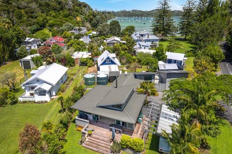 Photo of property in 13 Florance Avenue, Russell, 0202