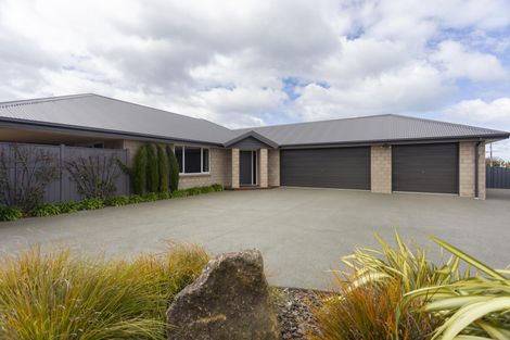 Photo of property in 3b Weston Road, Holmes Hill, Oamaru, 9401