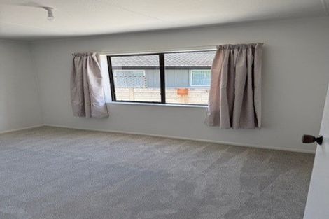 Photo of property in 21 Southsea Crescent, Silverdale, Hamilton, 3216