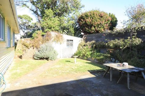 Photo of property in 23 Paritutu Road, Spotswood, New Plymouth, 4310