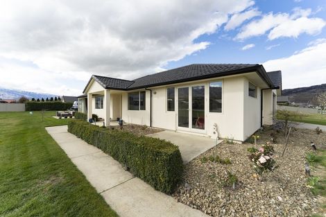 Photo of property in 3 De Bettencor Place, Mount Pisa, Cromwell, 9383