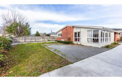 Photo of property in 201 Memorial Avenue, Burnside, Christchurch, 8053