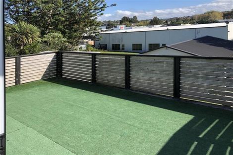 Photo of property in 9 Raeben Avenue, Hillcrest, Auckland, 0627