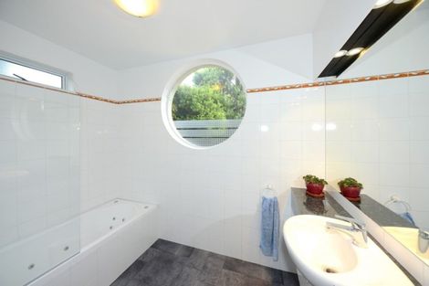 Photo of property in 31 Marama Crescent, Mount Pleasant, Christchurch, 8081