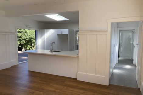 Photo of property in 42 Centaurus Road, Cashmere, Christchurch, 8022