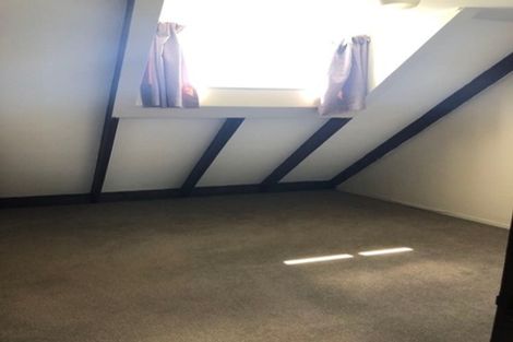 Photo of property in 4/31 Mana Avenue, Titahi Bay, Porirua, 5022