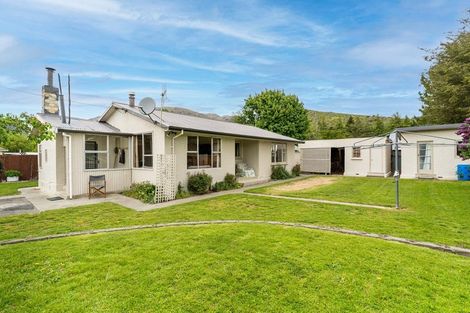 Photo of property in 8a Sutherland Road, Omarama, 9412