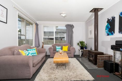 Photo of property in 27 Cherry Tree Place, Massey, Auckland, 0614