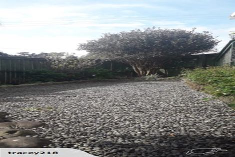 Photo of property in 2 Monarch Grove, Maoribank, Upper Hutt, 5018