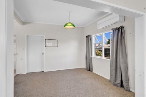 Photo of property in 556b Queen Street East, Levin, 5510