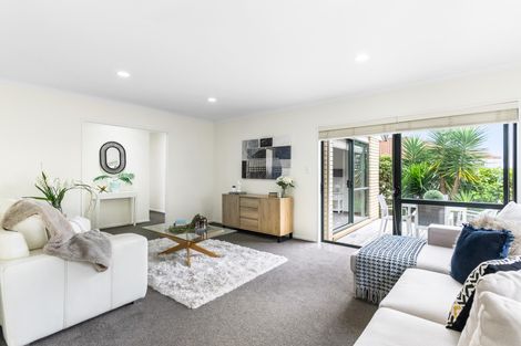 Photo of property in 2/22 Ardagh Place, Dannemora, Auckland, 2016