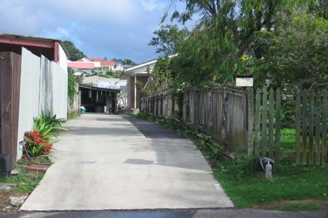 Photo of property in 3 Karina Place, Glen Eden, Auckland, 0602