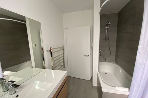 Photo of property in 1/18 Oriental Terrace, Oriental Bay, Wellington, 6011