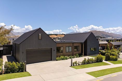 Photo of property in 14 Mount Nicholas Avenue, Wanaka, 9305