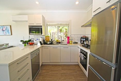 Photo of property in 465 Mangorei Road, Highlands Park, New Plymouth, 4312