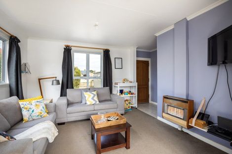 Photo of property in 52 Blake Street, Waitara, 4320