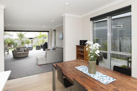 Photo of property in 8 Hamilton Drive, Wainui, Gisborne, 4010