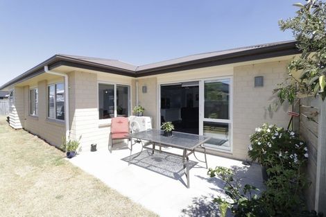 Photo of property in 8 Oxnam Place, Foxton Beach, Foxton, 4815