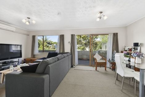 Photo of property in 2/32 Stredwick Drive, Torbay, Auckland, 0630