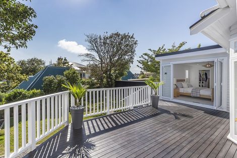 Photo of property in 15 Joll Street, Karori, Wellington, 6012