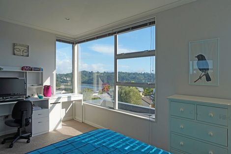 Photo of property in 12 Rangi Avenue, Schnapper Rock, Auckland, 0632