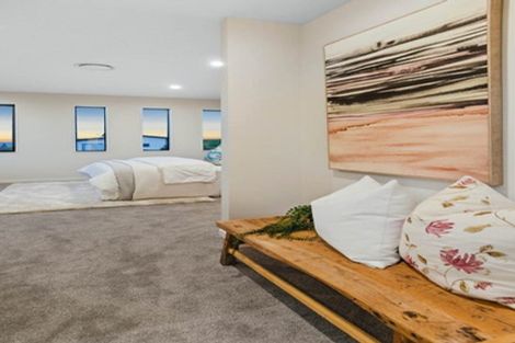 Photo of property in 32 Bounty Road, Long Bay, Auckland, 0630