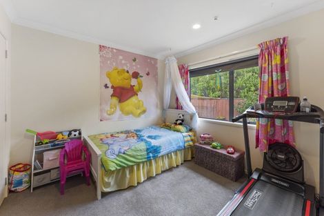 Photo of property in 5 Ronald Scott Grove, Riverstone Terraces, Upper Hutt, 5018